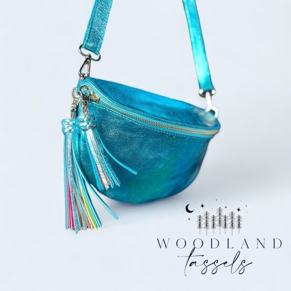 Product Image for  Vera Leather Metallic Sling Bag