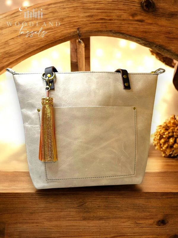 Product Image for  Black Hills Gold Luxe Leather Tassel